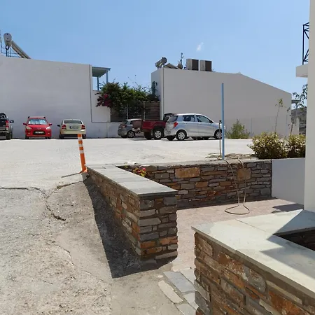 Summerandros Pefkakia *