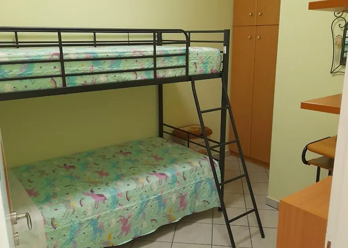 Summerandros Pefkakia Lägenhet *