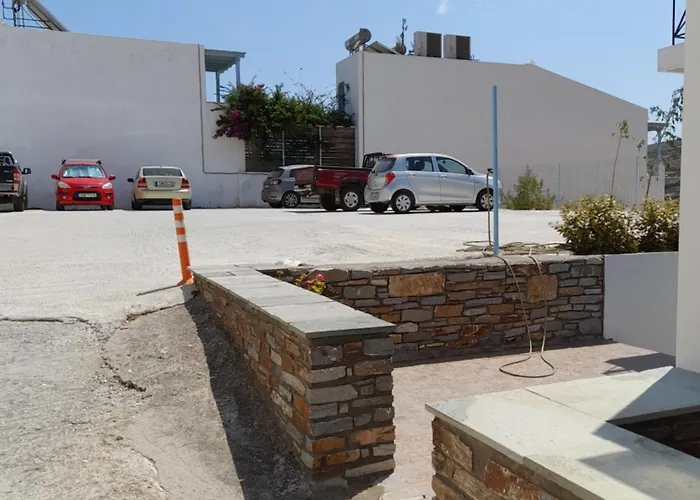 Summerandros Pefkakia *